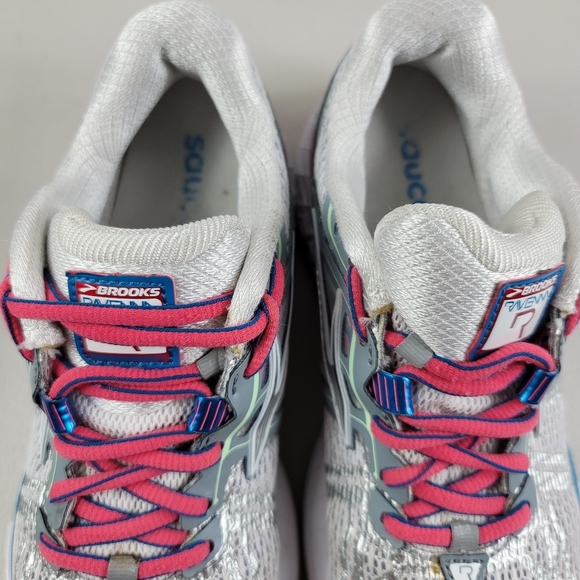 Brooks Ravenna 6 Womens Running Shoes
Size 6.5
E - Picture 10 of 12